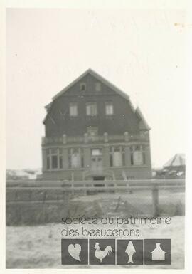Bâtiment sur la plage