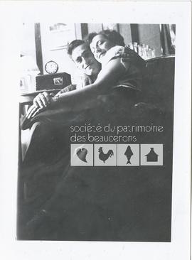 Couple inconnu à l’intérieur